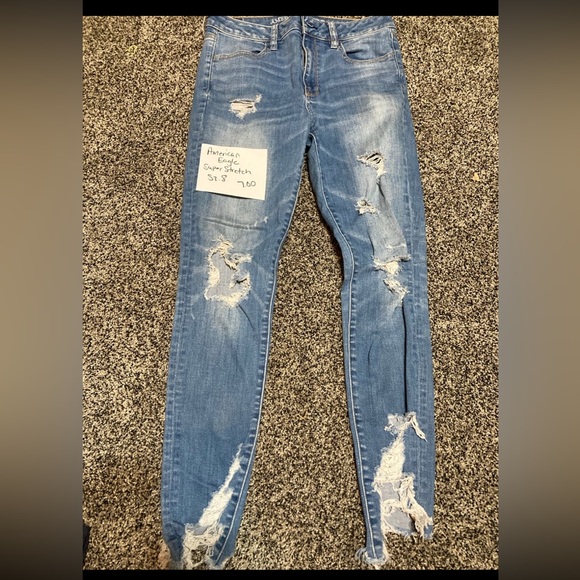 American Eagle super stretch. Jeans are in great condition - Picture 1 of 2